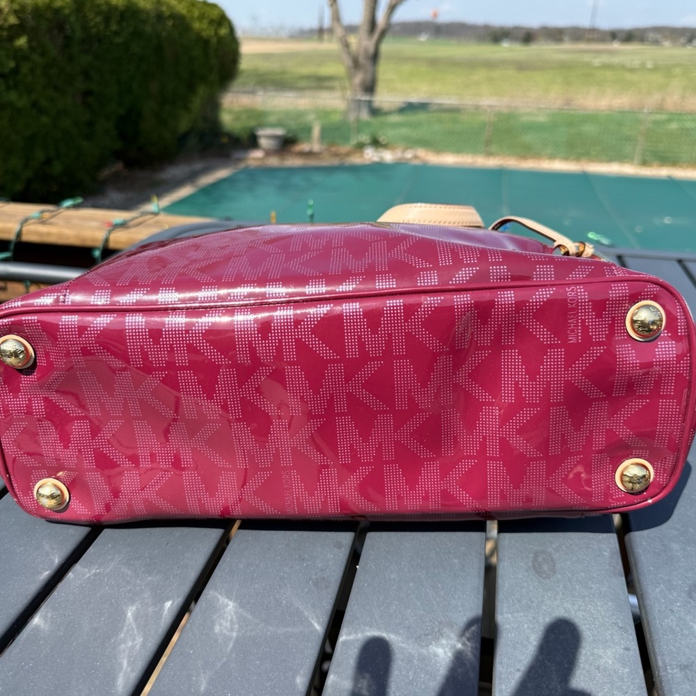 Michael Kors Magenta Patent Logo Tote with Matching Wristlet - Picture 4 of 7